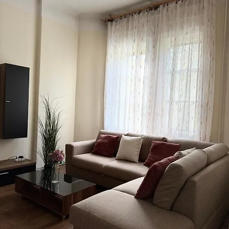 Apartament Damjanich Deluxe *